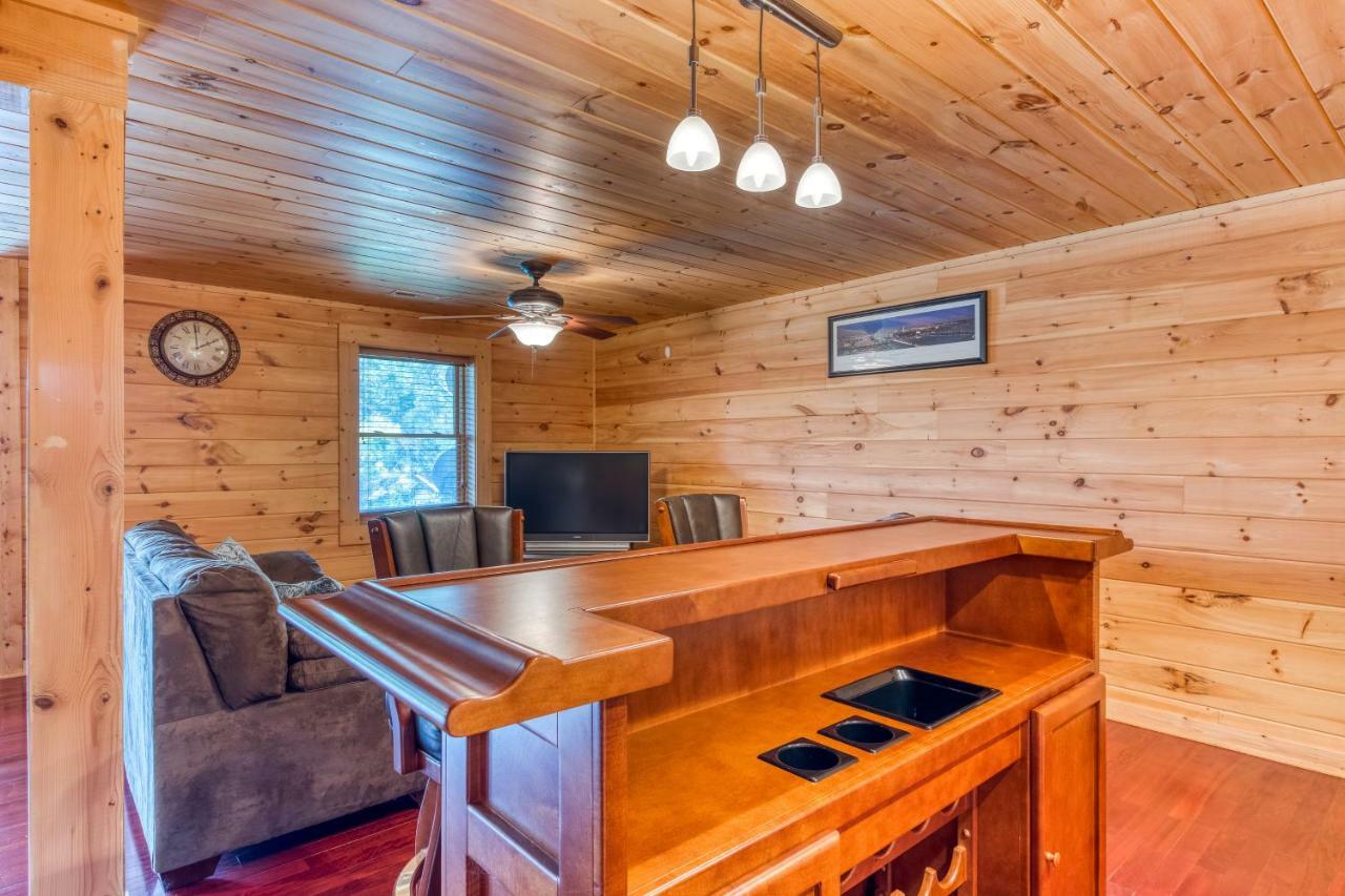 Majestic Lakefront Lodge Sevierville Esterno foto