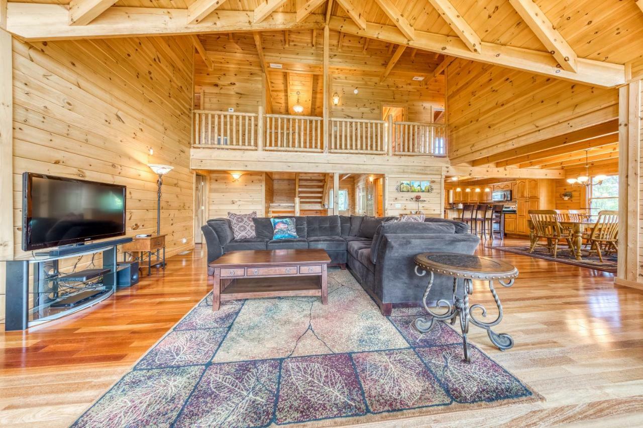 Majestic Lakefront Lodge Sevierville Esterno foto