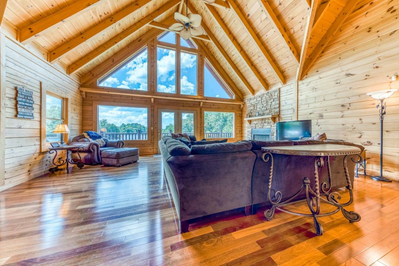 Majestic Lakefront Lodge Sevierville Esterno foto