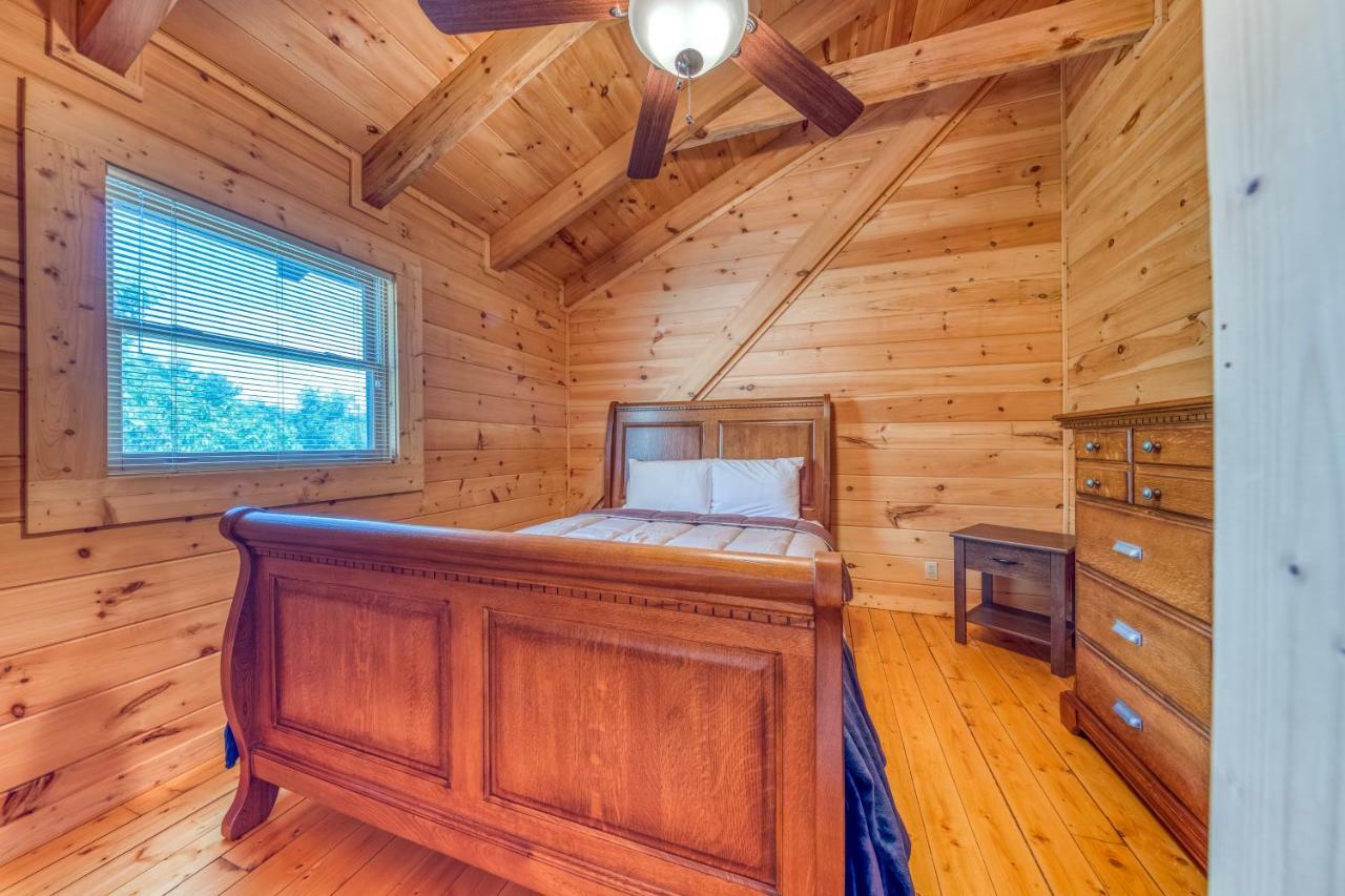 Majestic Lakefront Lodge Sevierville Esterno foto