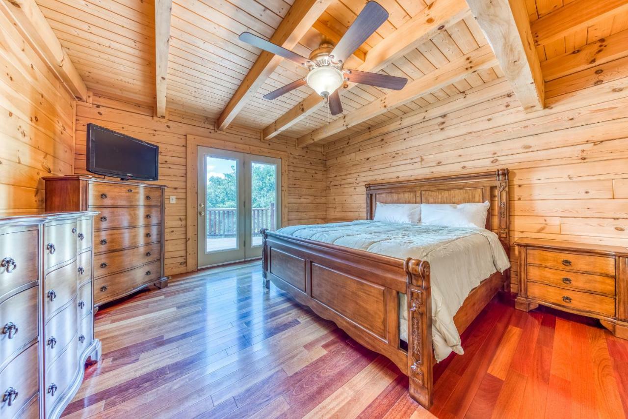 Majestic Lakefront Lodge Sevierville Esterno foto