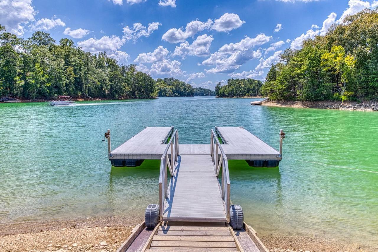 Majestic Lakefront Lodge Sevierville Esterno foto