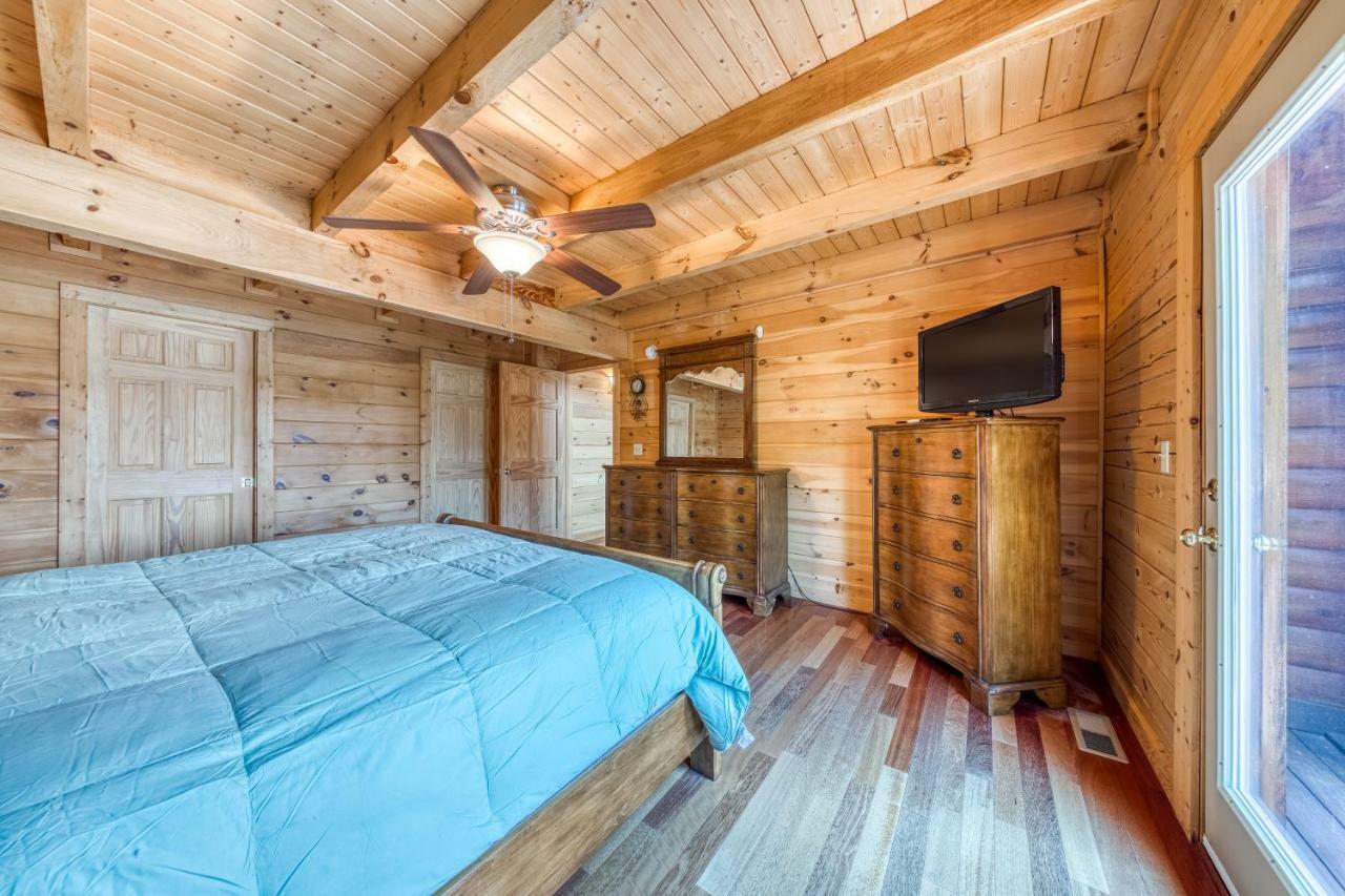 Majestic Lakefront Lodge Sevierville Esterno foto