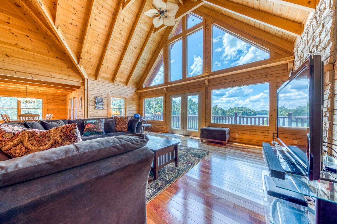 Majestic Lakefront Lodge Sevierville Esterno foto