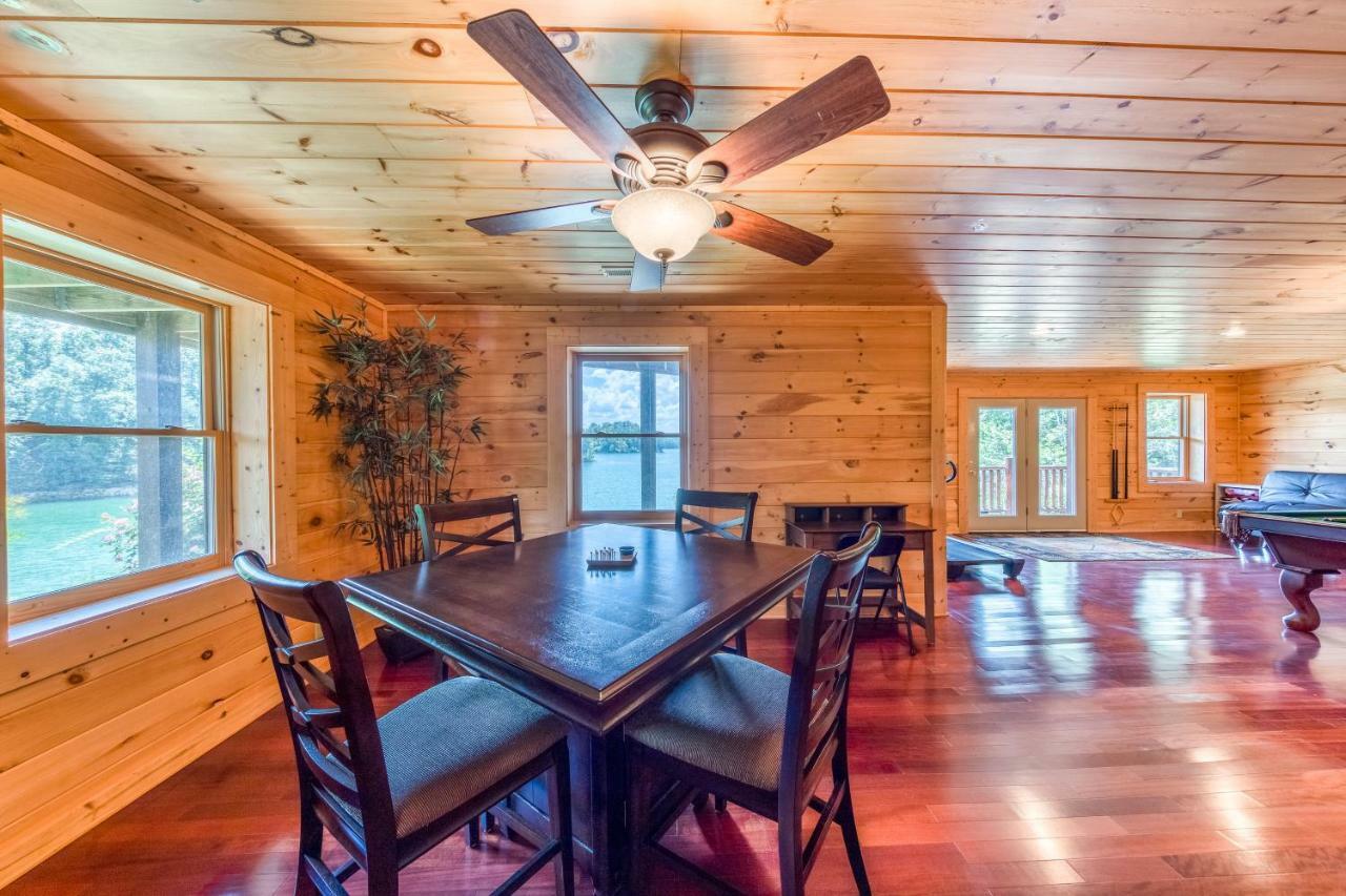 Majestic Lakefront Lodge Sevierville Esterno foto