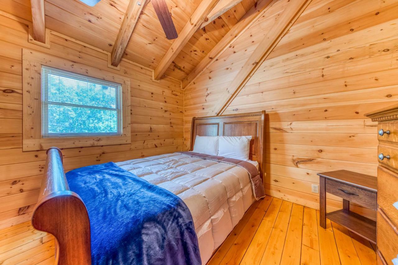 Majestic Lakefront Lodge Sevierville Esterno foto