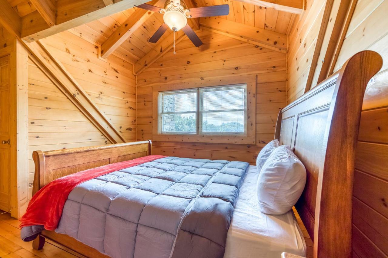 Majestic Lakefront Lodge Sevierville Esterno foto