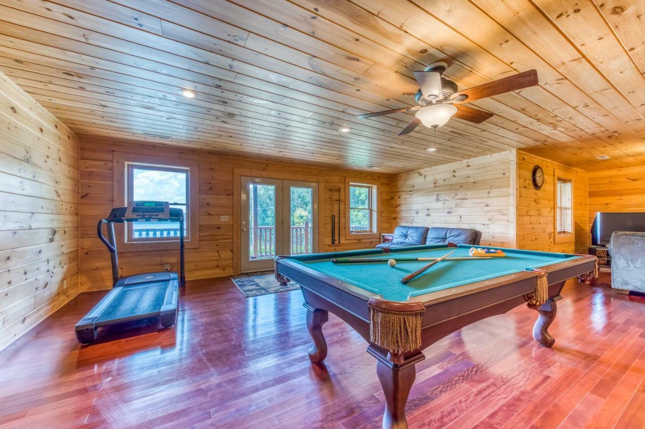 Majestic Lakefront Lodge Sevierville Esterno foto