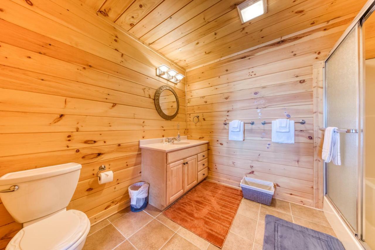 Majestic Lakefront Lodge Sevierville Esterno foto