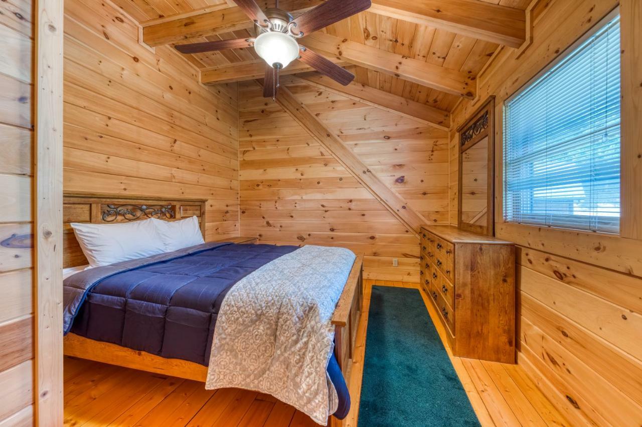 Majestic Lakefront Lodge Sevierville Esterno foto