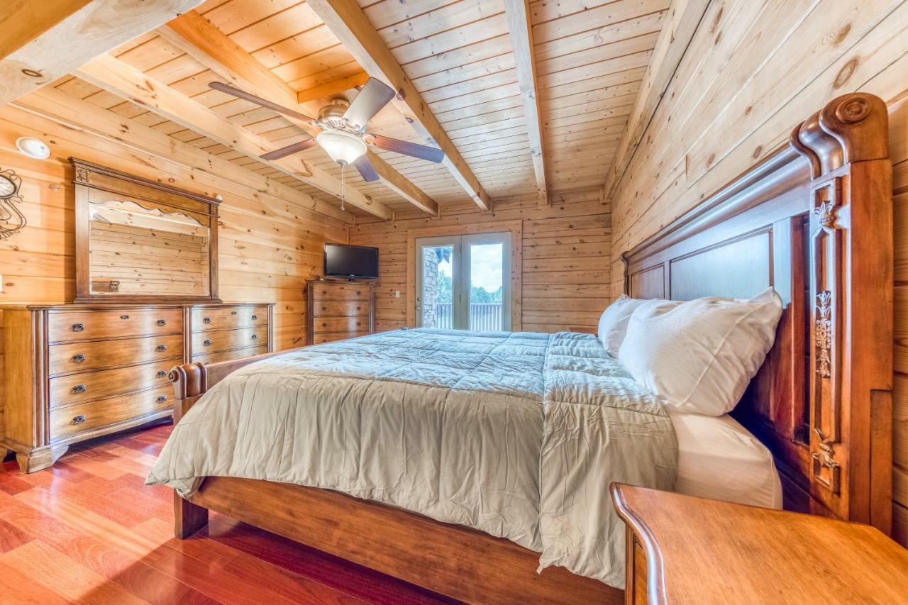 Majestic Lakefront Lodge Sevierville Esterno foto