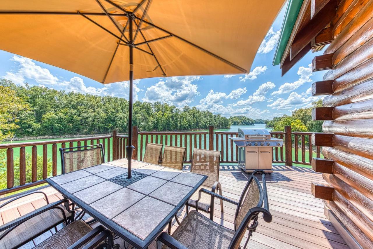 Majestic Lakefront Lodge Sevierville Esterno foto