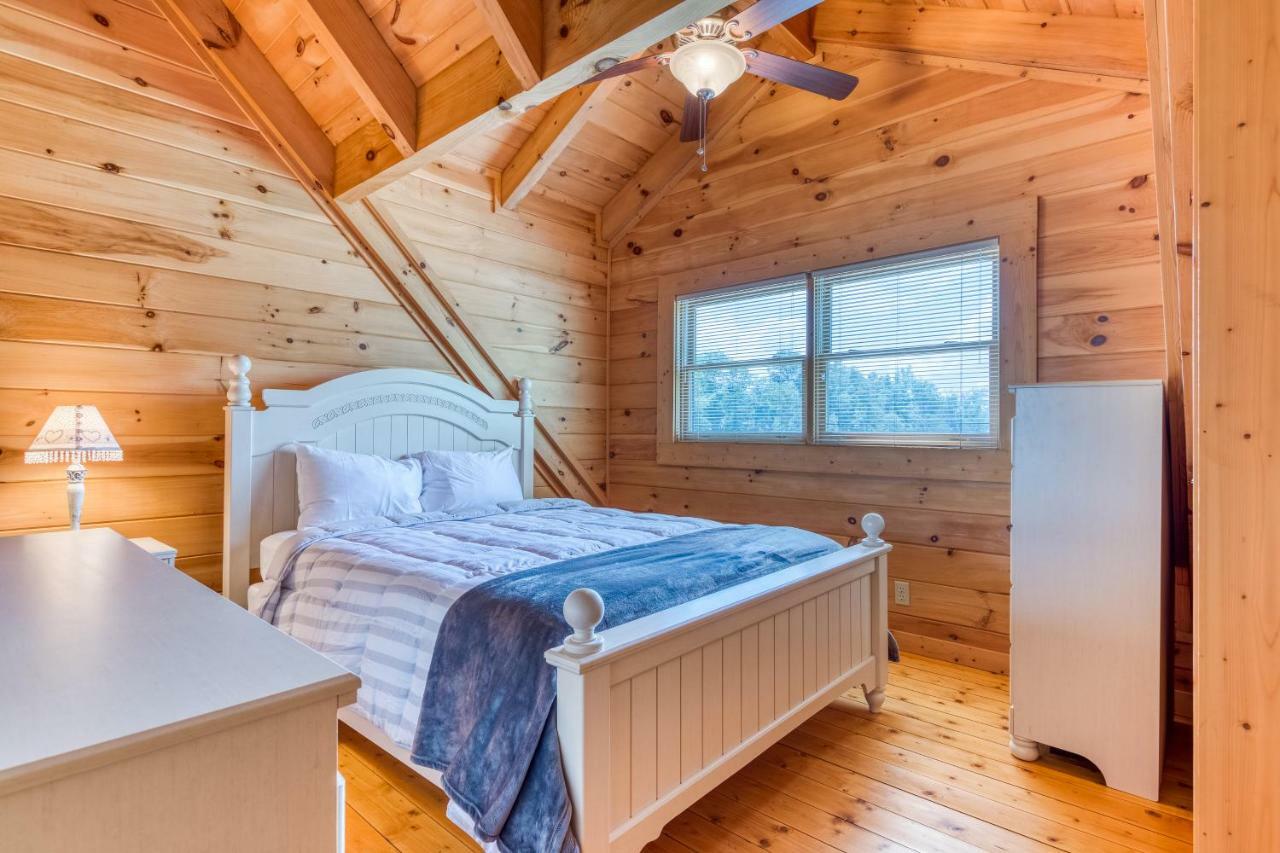 Majestic Lakefront Lodge Sevierville Esterno foto